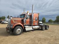 2010 Kenworth W900 T/A Sleeper Winch Truck Tractor