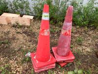 (6) Traffic Cones