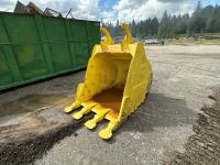 Finning Digging Bucket - Excavator Attachment