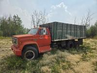 1972 Chevy C65 T/A  Grain Truck