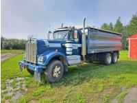 1979 Kenworth W900 T/A Day Cab Grain Truck