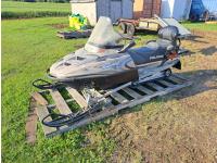 2003 Polaris Classic Touring 500 Snowmobile