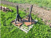 (2) Steel Pipe Stands