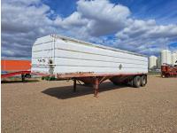 1981 Doepker T/A Grain Trailer