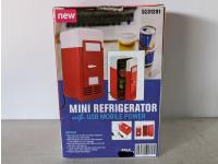 Mini Refrigerator with USB Mobile Power