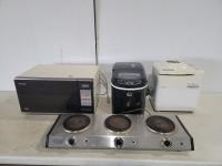 Sanyo Breadmaker, Microwave, Ice Maker and Triple Burner Kettle Buffet