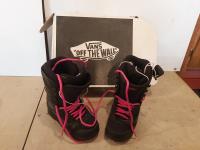 Vans Womens 8.5 Snowboard Boots