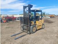 Caterpillar V70F 7000 lb Forklift