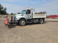 2003 International 7400 4x2 S/A Day Cab Plow Truck