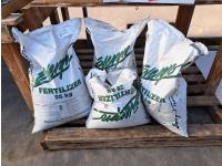 (4) 25 kg Bags of 2-14-0 Fertilizer