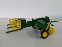 1974 John Deere 336 Small Square Baler 1:16 Diecast Model