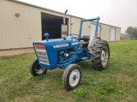 1975 Ford 2000 2WD Tractor