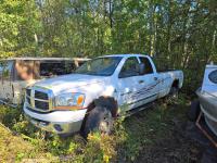 2006 Dodge Ram 2500  Crew Cab Pickup Truck