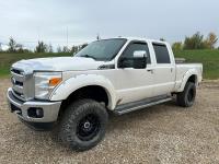 2016 Ford F-350 Super Duty Lariat 4X4 Crew Cab Pickup Truck