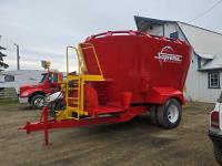 2008 Supreme 900T Vertical Feed Mixer