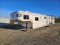 1980 Crown 40 Ft G/N TRI/A Stock Trailer w/ Living Quarters