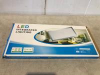 (2) LED Integrated Lighting Panel Light