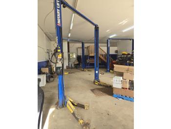 Rotary Lift SP0A10N700 2 Post Vehicle Lift