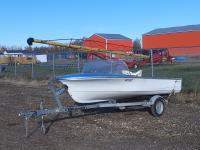 14 Ft Fiber Glass Boat with Trailer