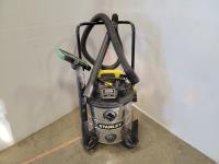 Stanley 8Gal Wet/Dry Vacuum