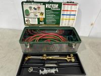 Victor Super Range II Cutting Torch and Hose in Toolbox