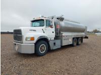 1993 Ford LTA 9000 T/A Day Cab Fuel Truck