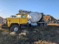 1985 International T/A Day Cab Concrete Mixer Truck