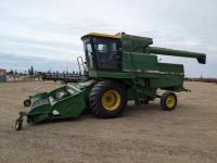 1980 John Deere Turbo 7720  Combine