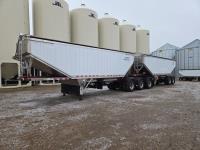 2021 Doepker Legacy Aluminum Super B Grain Trailer