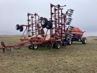 Morris Maxim II 39 Ft Air Drill with Morris 7240 Tow Behind Air Cart