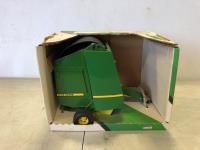 John Deere Die Cast Round Baler