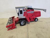 Massey Ferguson 850 Die Cast Combine