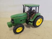 John Deere 7600 Die Cast Tractor