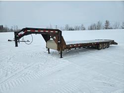 2005 PJ Trailers 30 Ft TRI/A G/N Flat Deck Trailer