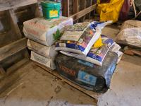 Qty of Peat Moss, Garden Soil & Fertilizer