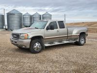 2001 GMC Sierra 3500 4X4 Extended Cab Dually Pickup Truck