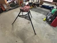 REED R450+ Tripod Pipe Vise