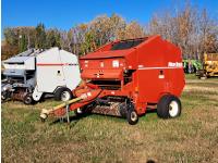 New Idea 4865 Round Baler