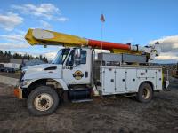 2002 International 7400 S/A Day Cab Bucket & Digger Derrick Truck